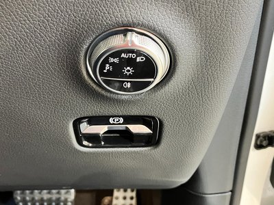 MERCEDES-BENZ GLC - 10