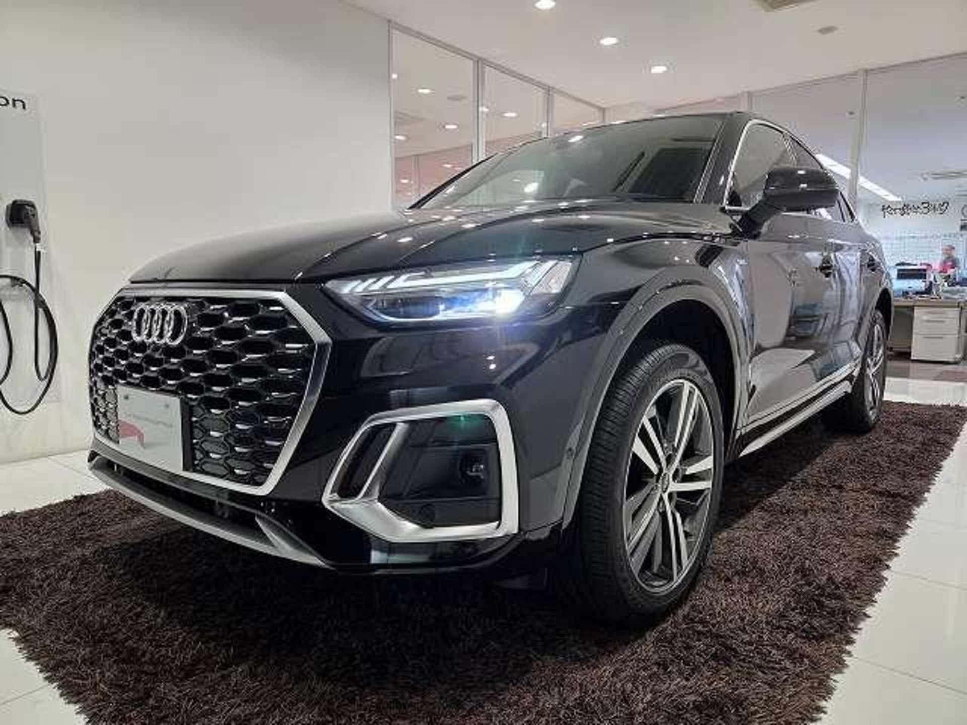 AUDI Q5 SPORTBACK - View 1