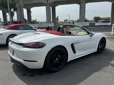 صورة 11 لـ 2017 Porsche 718