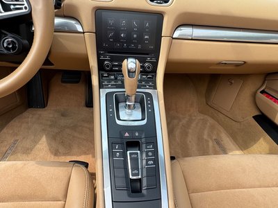 صورة 23 لـ 2017 Porsche 718