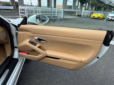 صورة 19 لـ 2017 Porsche 718