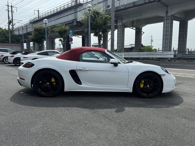 صورة 4 لـ 2017 Porsche 718