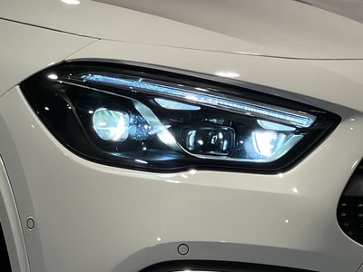 MERCEDES-BENZ GLA - 8