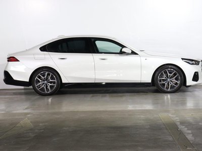 صورة 3 لـ 2024 BMW 5 SERIES