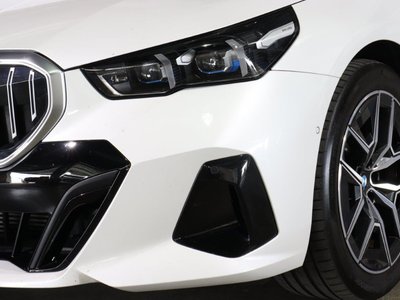 صورة 4 لـ 2024 BMW 5 SERIES