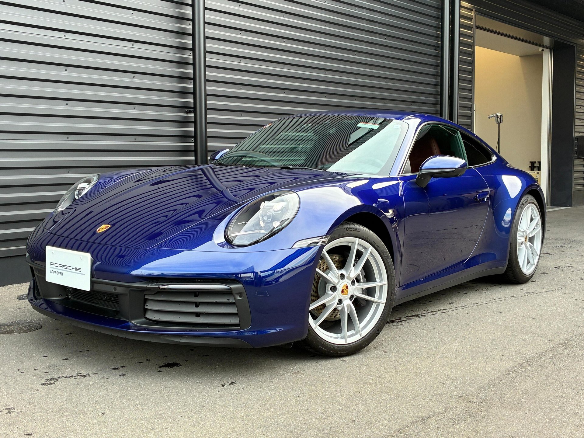 PORSCHE 911 - View 1