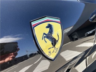 2010 FERRARI CALIFORNIA — миниатюра 15