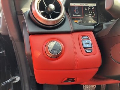 2010 FERRARI CALIFORNIA — миниатюра 32
