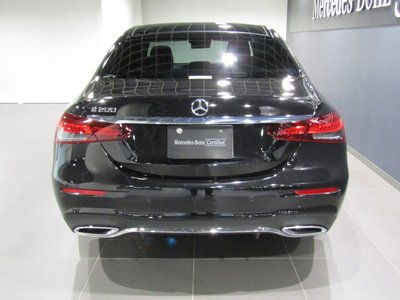 MERCEDES-BENZ E-CLASS - 4