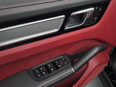 2023 Porsche CAYENNE — миниатюра 14
