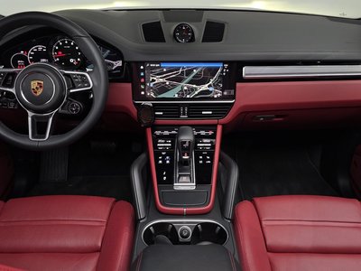 صورة 5 لـ 2023 Porsche CAYENNE