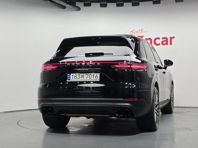 صورة 3 لـ 2023 Porsche CAYENNE
