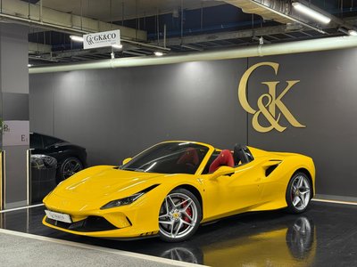 FERRARI F8 SPIDER