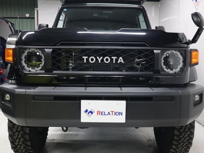 TOYOTA LAND CRUISER 70 - 4