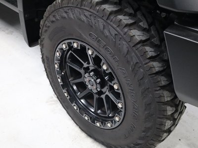 TOYOTA LAND CRUISER 70 - 9