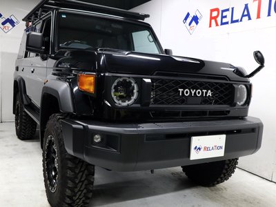 TOYOTA LAND CRUISER 70 - 1