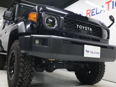 TOYOTA LAND CRUISER 70 - 7