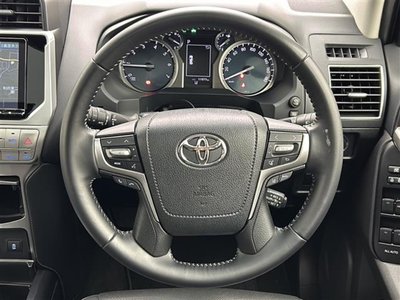 TOYOTA LAND CRUISER PRADO - 7