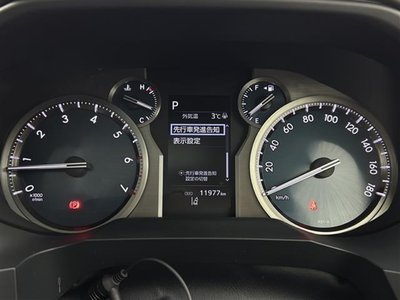 TOYOTA LAND CRUISER PRADO - 9