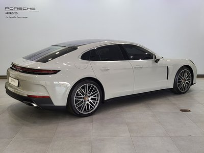 PORSCHE PANAMERA - 5