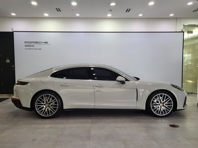 PORSCHE PANAMERA - 7