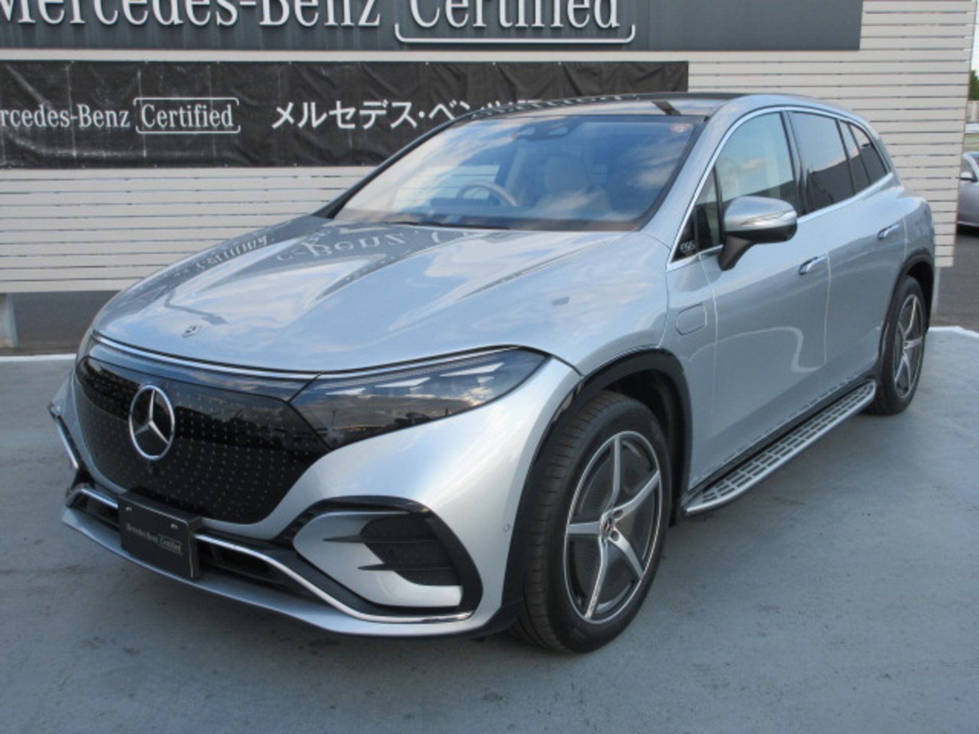 MERCEDES-BENZ EQS SUV - View 1