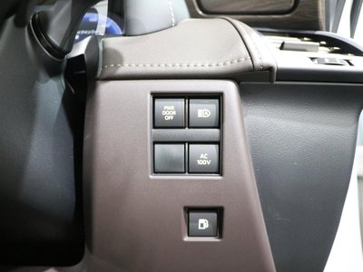 2025 Toyota ALPHARD — миниатюра 32