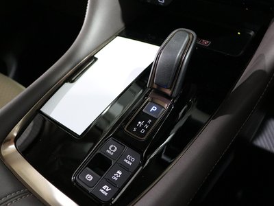 2025 Toyota ALPHARD — миниатюра 38