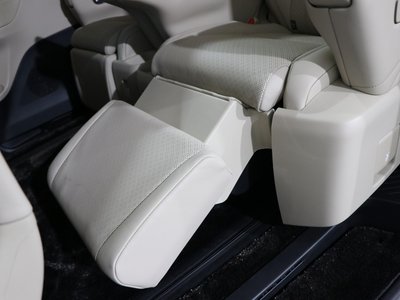 2025 Toyota ALPHARD — миниатюра 26