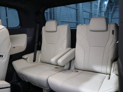 2025 Toyota ALPHARD — миниатюра 28