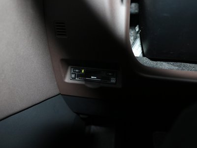 2025 Toyota ALPHARD — миниатюра 39