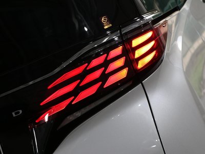 2025 Toyota ALPHARD — миниатюра 63