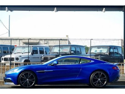 ASTON MARTIN VANQUISH - 4