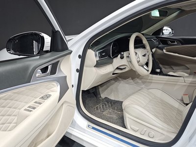 صورة 10 لـ 2022 GENESIS THE NEW G70
