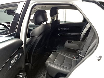 2022 Genesis GV70 — миниатюра 11