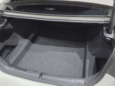 2025 BMW 5 SERIES — миниатюра 30