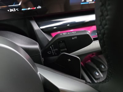 2025 BMW 5 SERIES — миниатюра 28