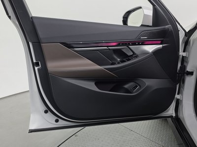 2025 BMW 5 SERIES — миниатюра 14
