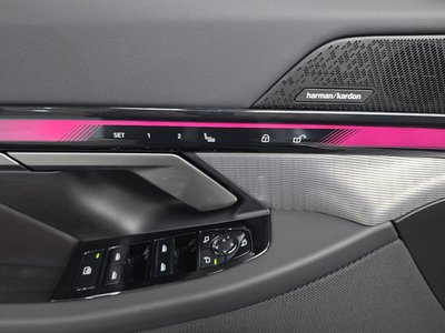 2025 BMW 5 SERIES — миниатюра 27