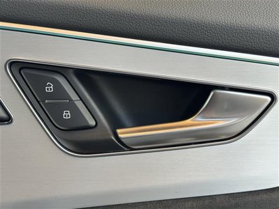 2019 AUDI Q8 thumbnail 39