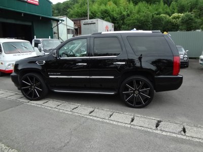 CADILLAC ESCALADE - 9