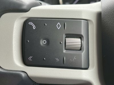 LAND ROVER DEFENDER 2023 thumbnail 34