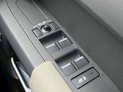 LAND ROVER DEFENDER 2023 thumbnail 41
