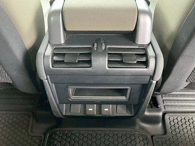 LAND ROVER DEFENDER 2023 thumbnail 52