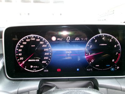 2025 Mercedes-BENZ GLC AMG photo 9
