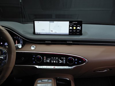 2023 Genesis GV70 thumbnail 14