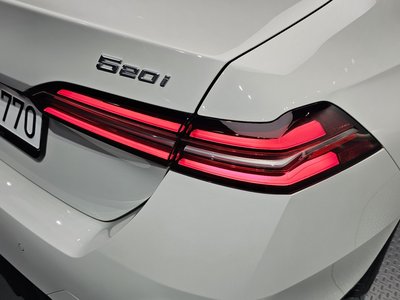 BMW 5 SERIES - 10