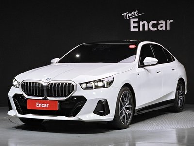 BMW 5 SERIES - 1
