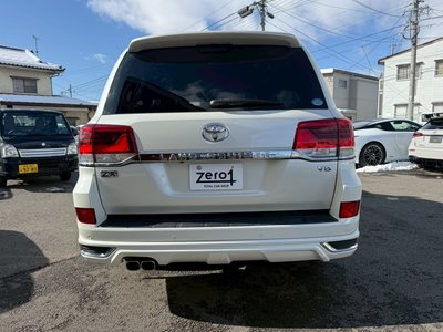 TOYOTA LAND CRUISER 200 - 5