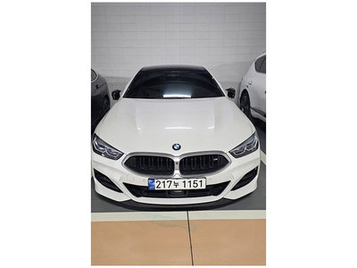 BMW 8 SERIES